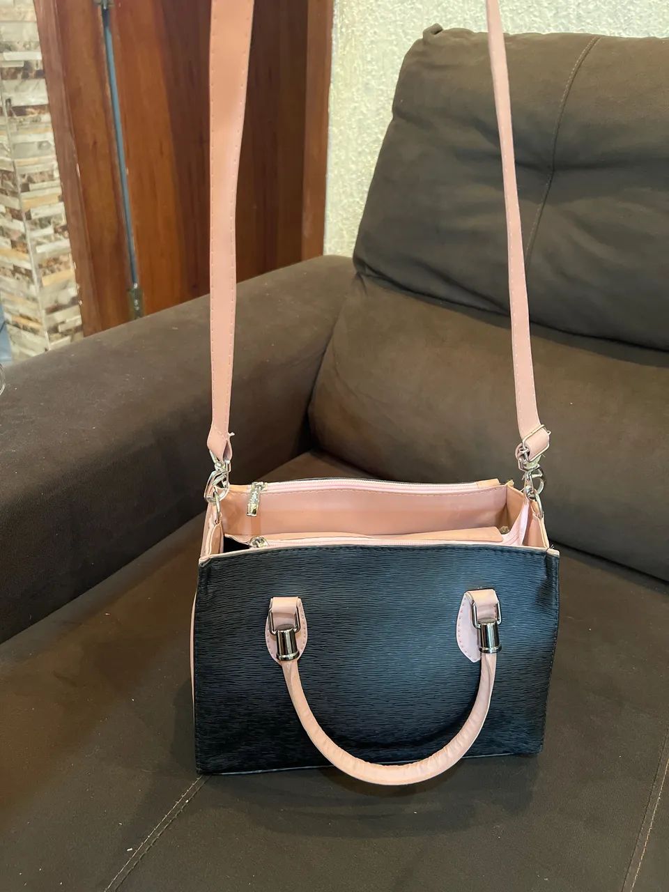 Bolsa gabi show preta com rose  - Foto 3