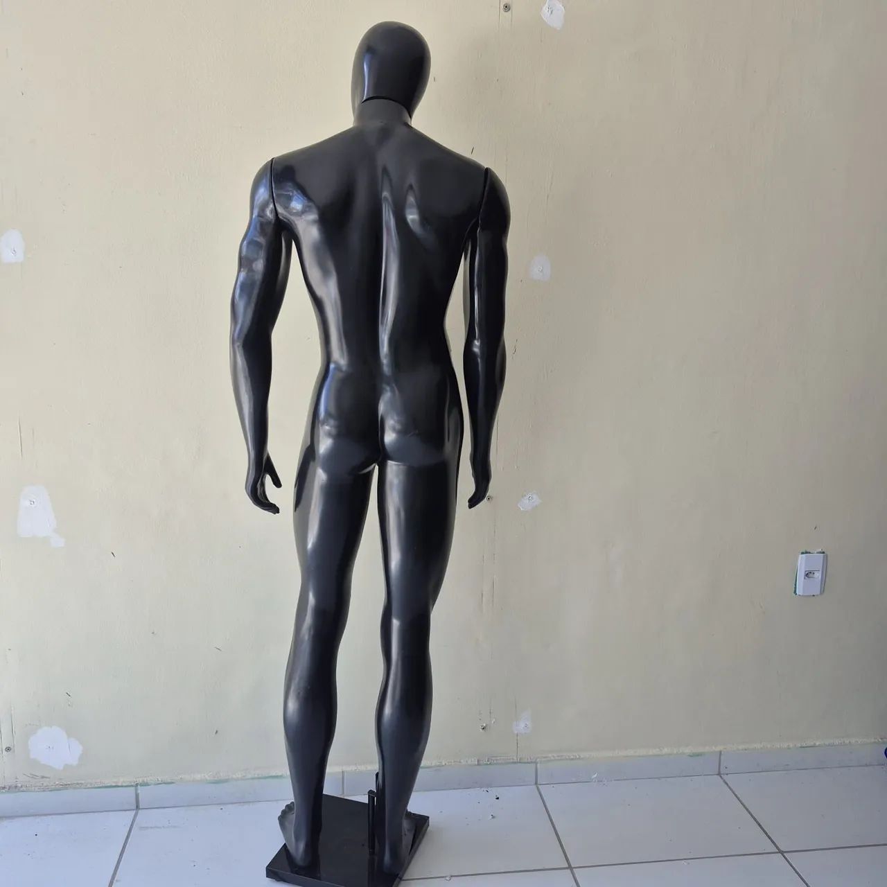 Manequim preto masculino  - Foto 3