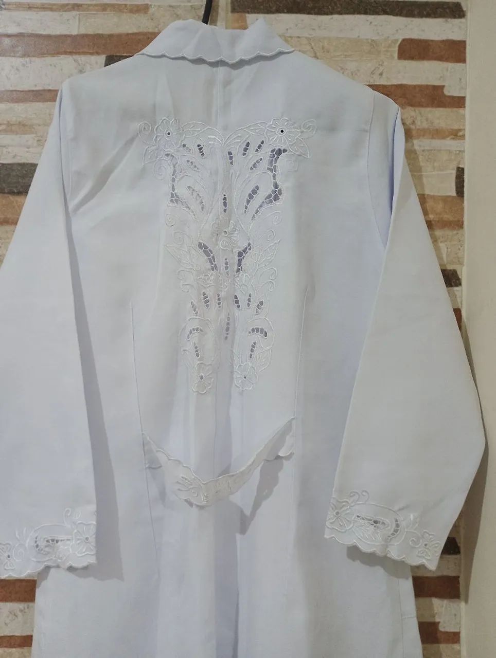 Jaleco branco bordado  - Foto 3