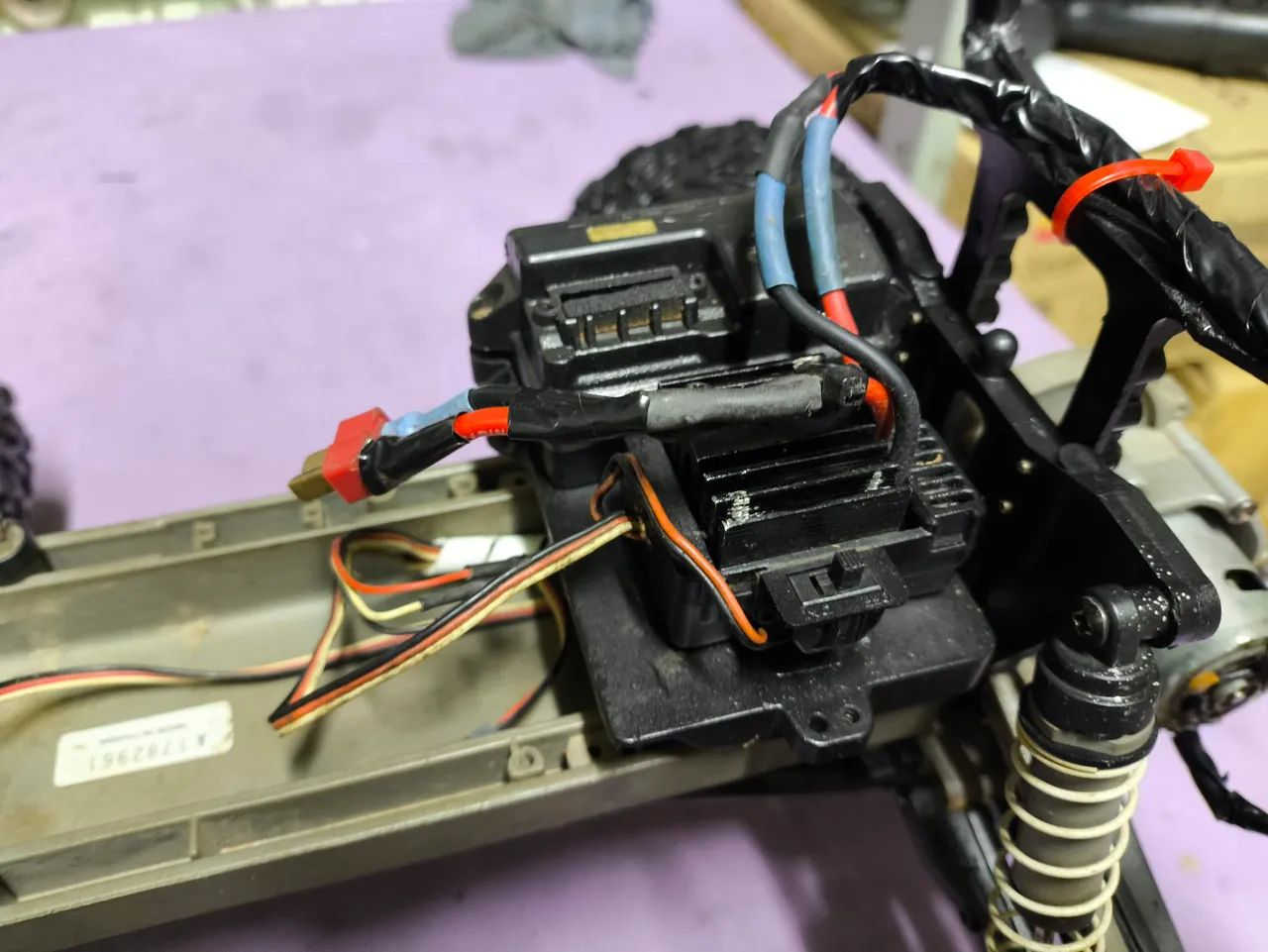 Chassi traxxas stampede 4x2 com combo  - Foto 3