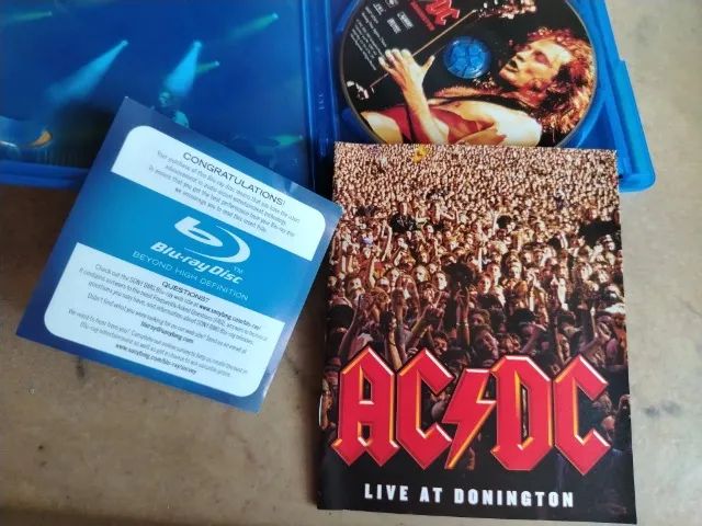 Ac/dc - Live At Donington Bluray Importado - Foto 3