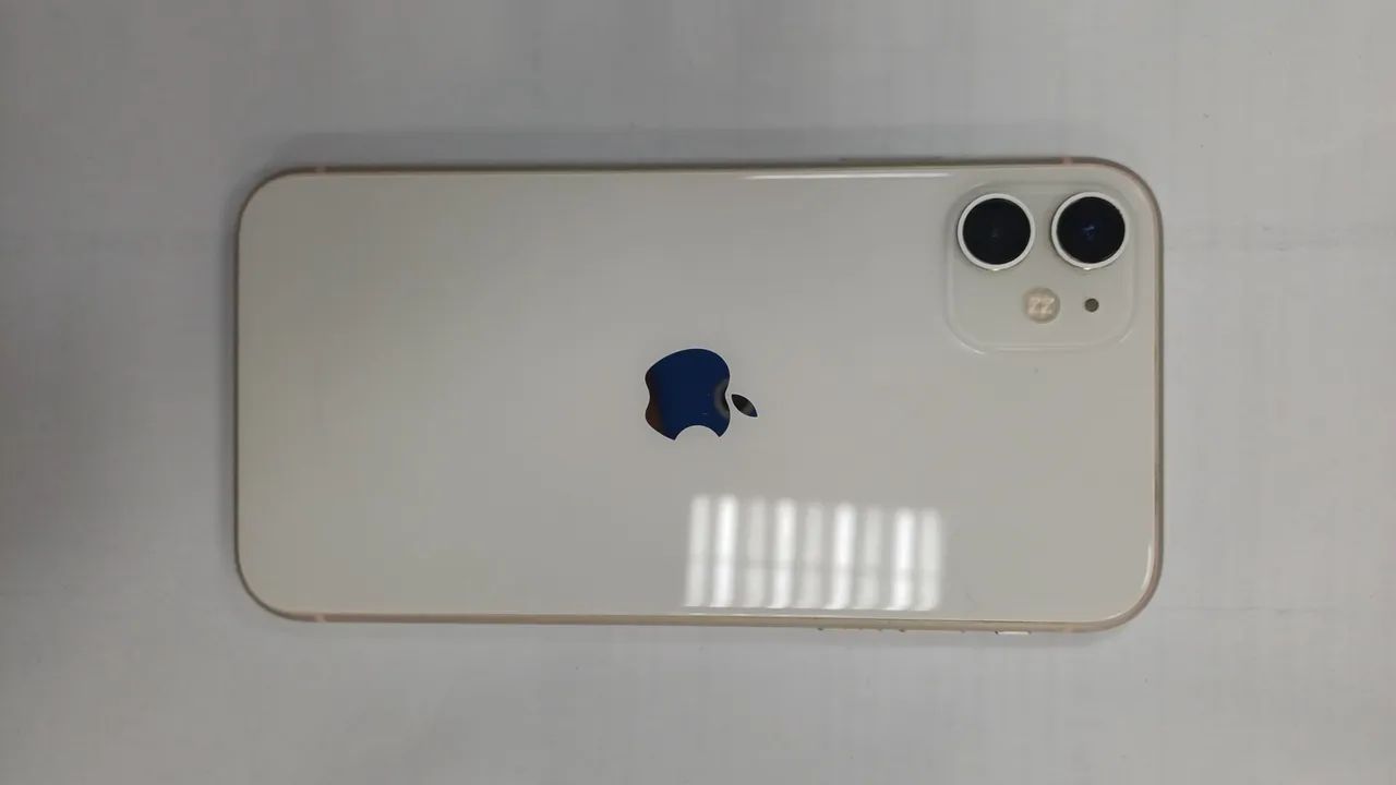 Vendo ou troco iPhone 11 - 128GB