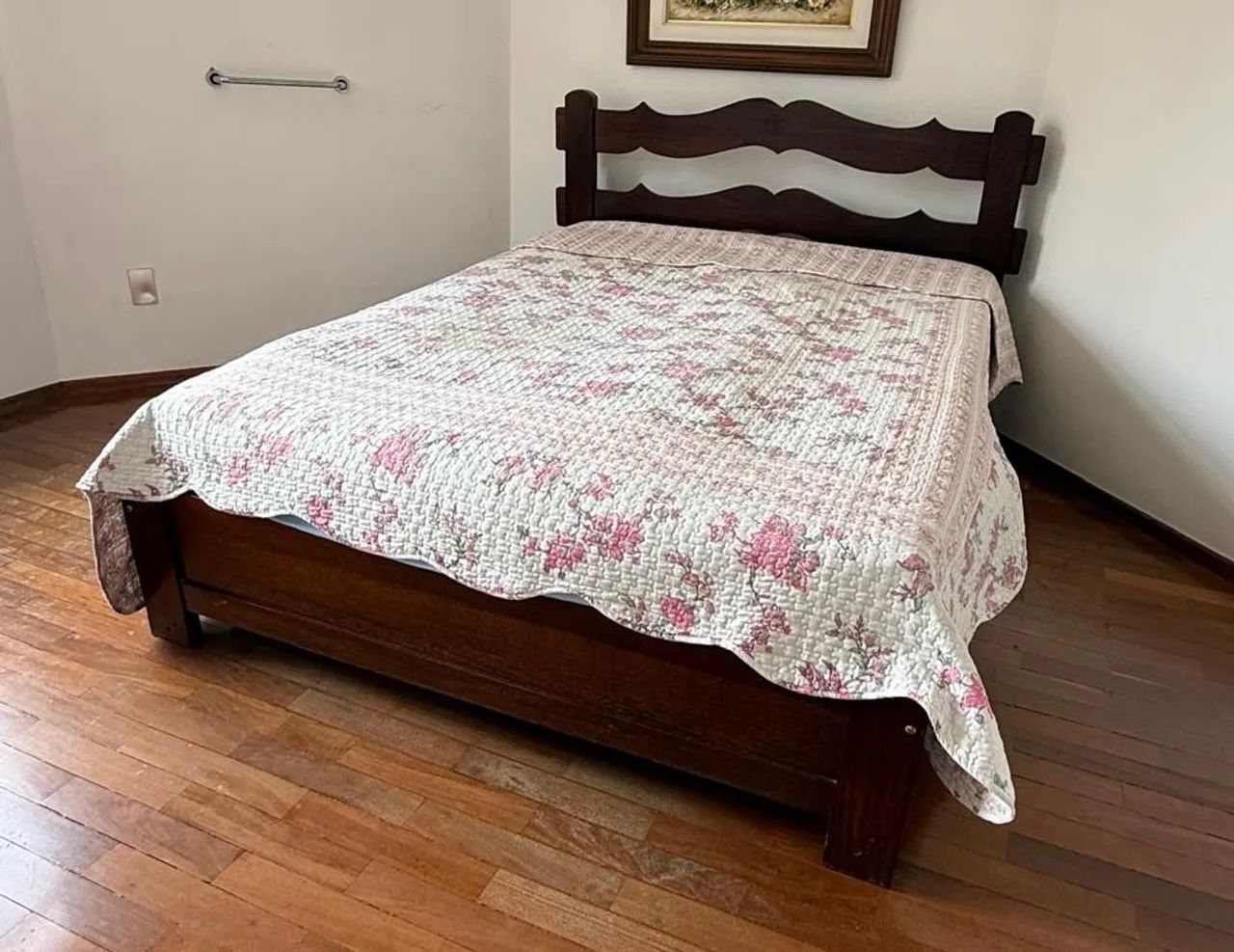 Cama estilo colonial em madeira maciça  - Foto 4