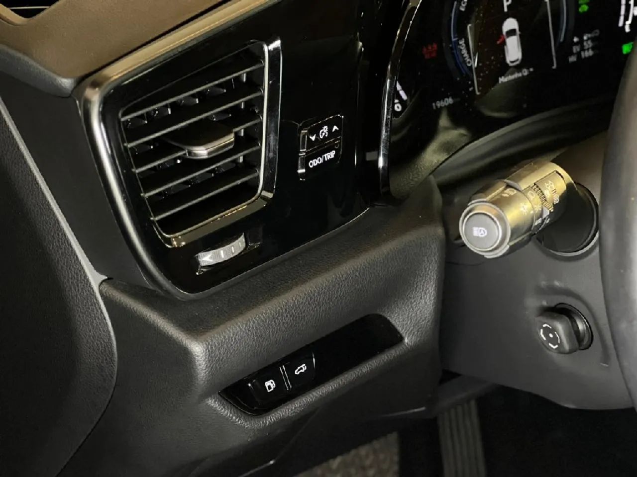 Lexus NX-450h+ AWD 2.5 16V Aut. (Híbrido), foto 9 de 17