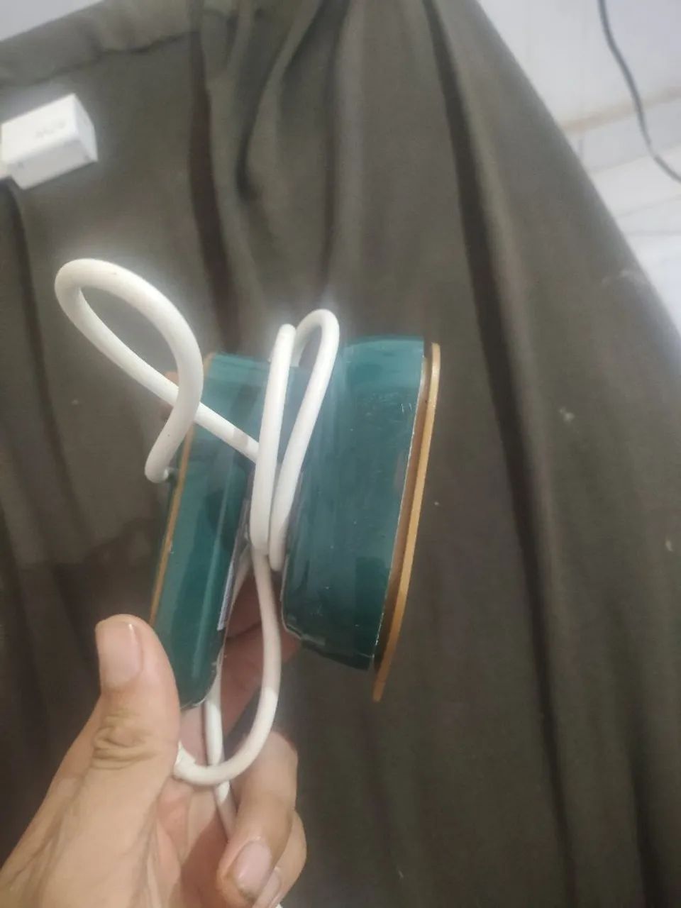 Ferro de passar portátil 