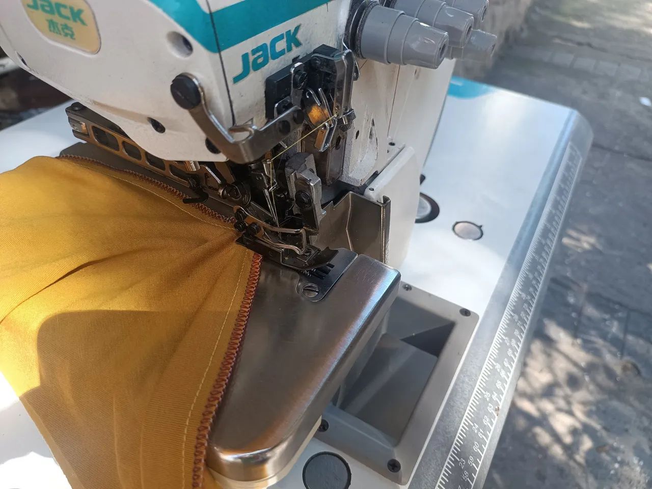 Vendo Máquina industrial interlok - Foto 2