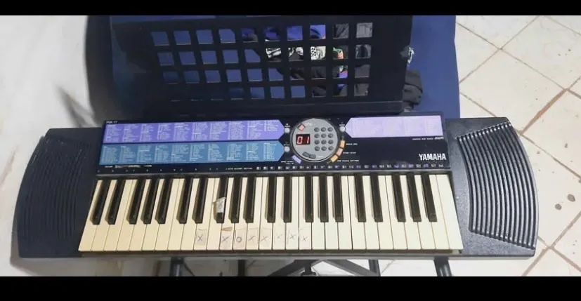 Teclado yamaha 