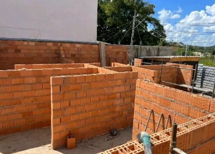 Pedreiro disponível 