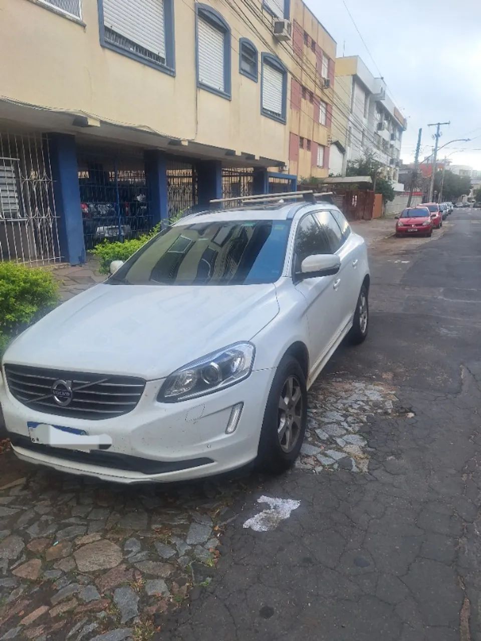 Volvo Xc XC 60 D-5 MOMENTUM 2.4 AWD Diesel 5p 2017