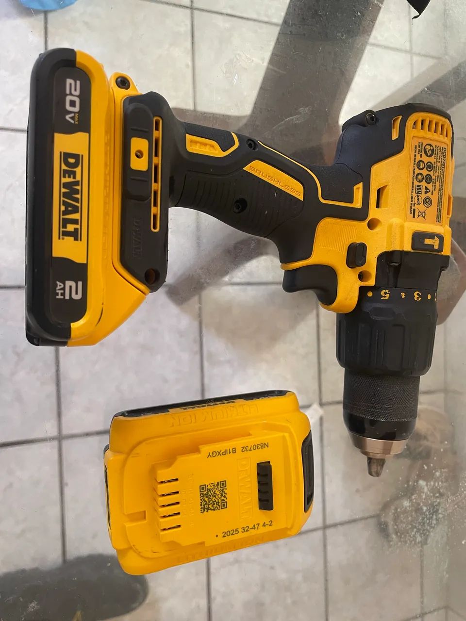 Parafusadeira Dewalt - Foto 2
