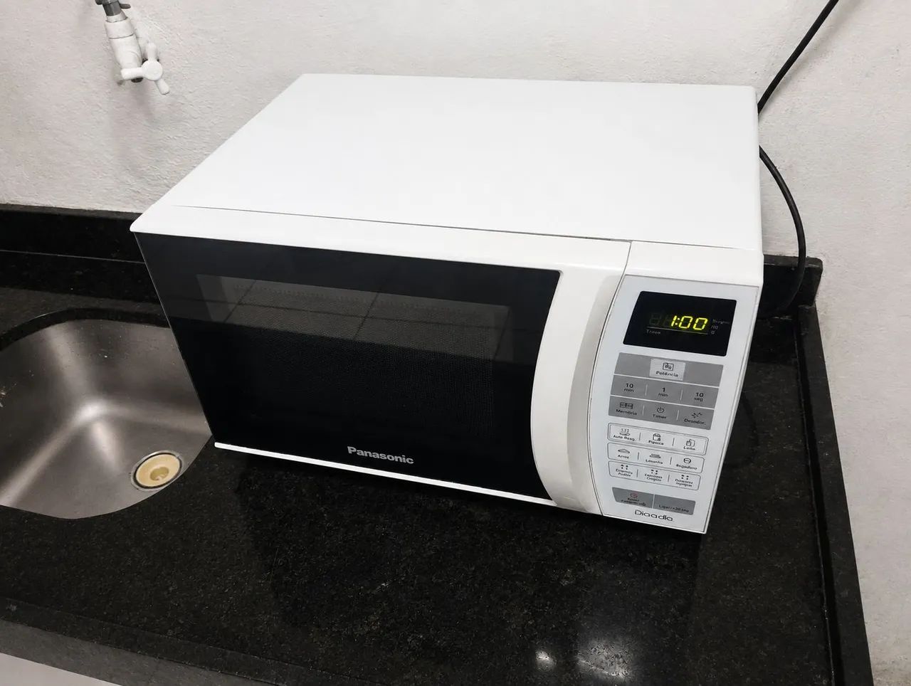 Microondas Panasonic 26 litros ótimo funcionamento