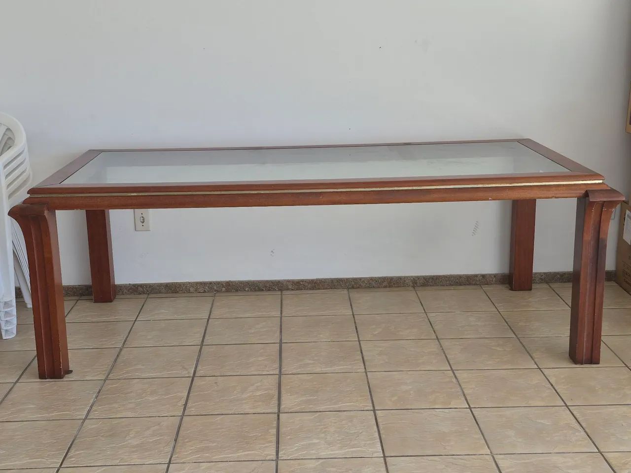 Vende-se mesa para 8 lugares