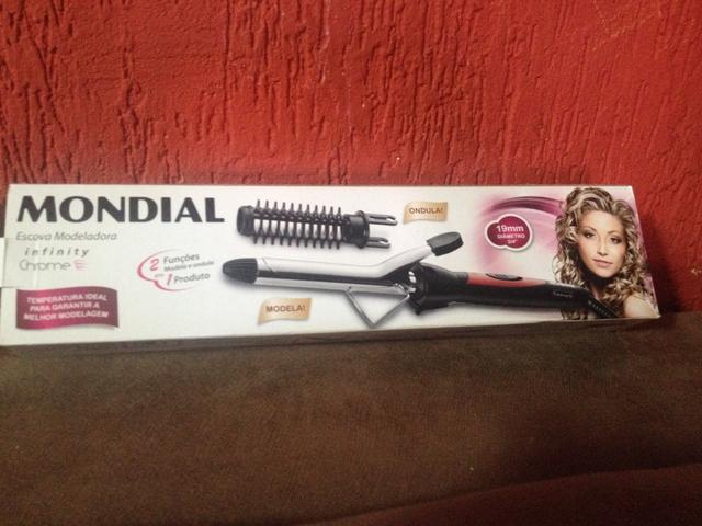 Escova modeladora 2 em 1 modela e ondula $60,00 NOVO