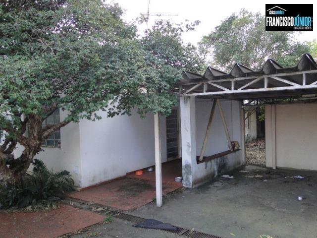Casa no Setor Coimbra, 4 quartos, nascente e com ótima localização comercial e residencial - Foto 2