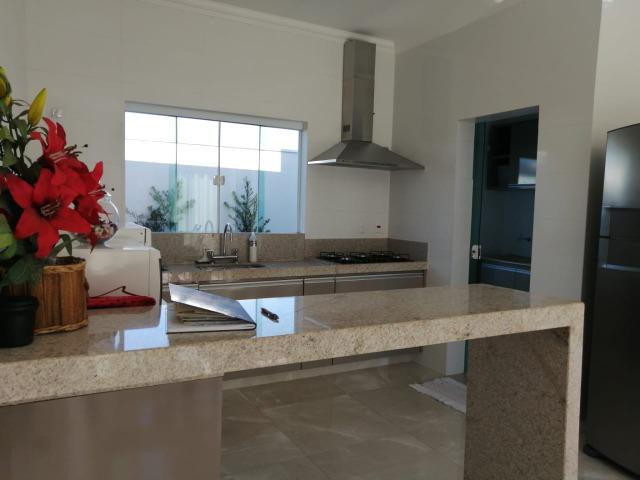 Linda Casa no Condomínio Quintas do lago em Araxá - Foto 3