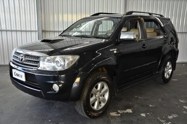 TOYOTA HILUX SW4 3.0 SRV 4X4 7 LUGARES 16V TURBO INTERCOOLER DIESEL 4P AUT 2010