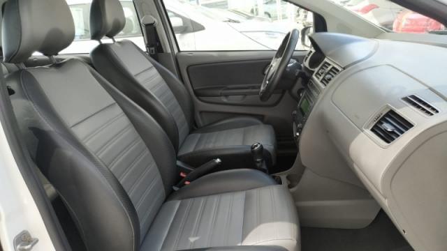VOLKSWAGEN FOX 1.6 MI HIGHLINE 8V FLEX 4P MANUAL. - Foto 5