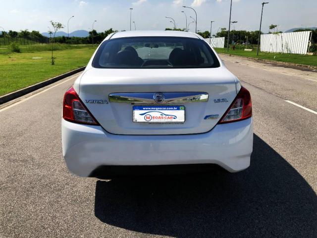 Nissan Versa 1.6 SL CVT - Foto 5