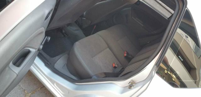 Ford Fiesta 1.6 completo - Foto 2