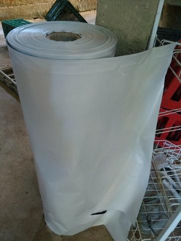 Lona de silagem preta e branca 300 micas 40 mt x 8 mt de largura, R$ 700,00