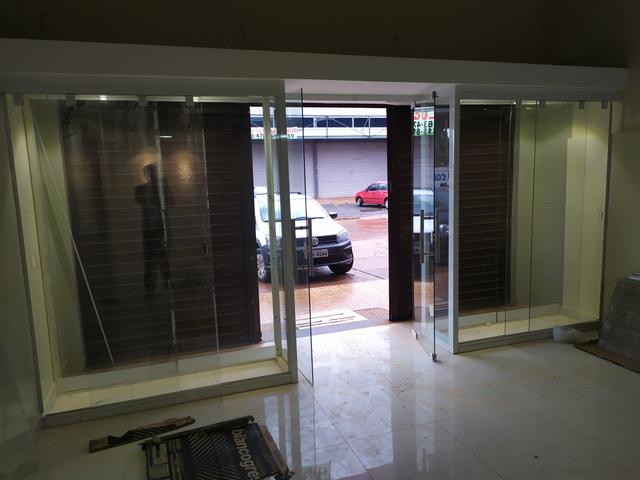 Vitrine com portas - Foto 3