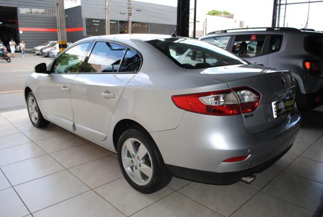 RENAULT FLUENCE DYNAMIQUE 2.0 16V HI-FLEX AUT. 2012 - Foto 4