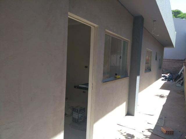 2 Quartos com Suíte Próximo AV. Duque de Caxias Linda Casa Fino Acabamento - Foto 3