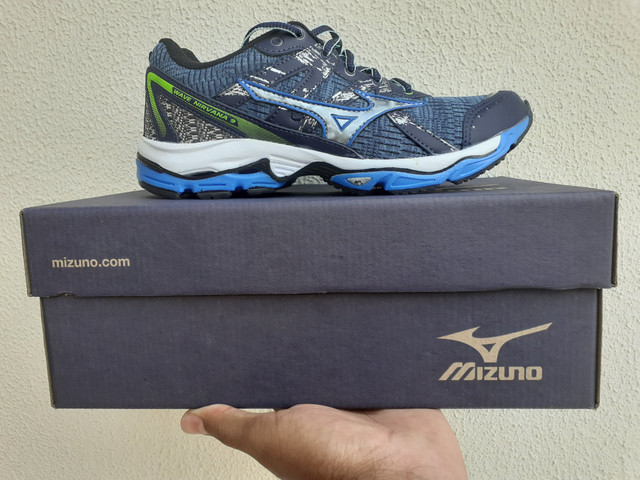 tenis asics mizuno