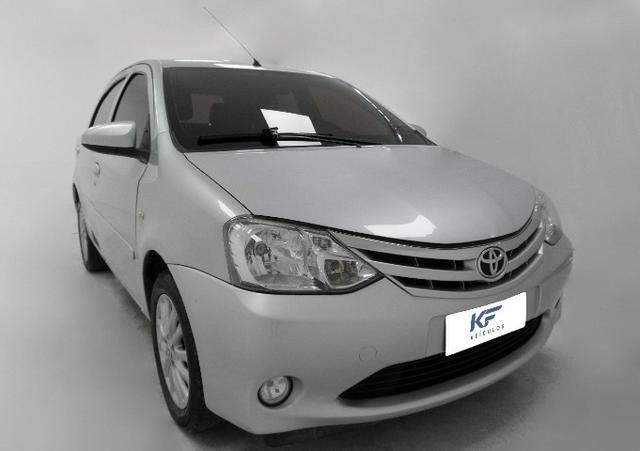 Toyota Etios XLS 1.5 Prata 2014 Completo
