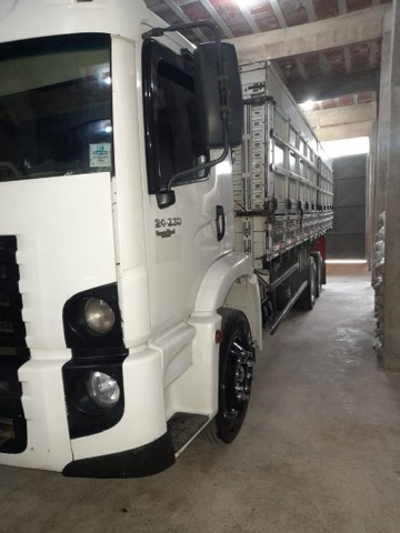 CAMINHÃO VOLKSWAGEN 24-250