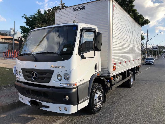 MERCEDENS BENZ ACCELO 1016