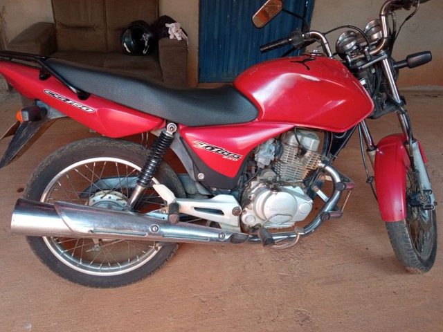 TITAN 150 VERMELHA