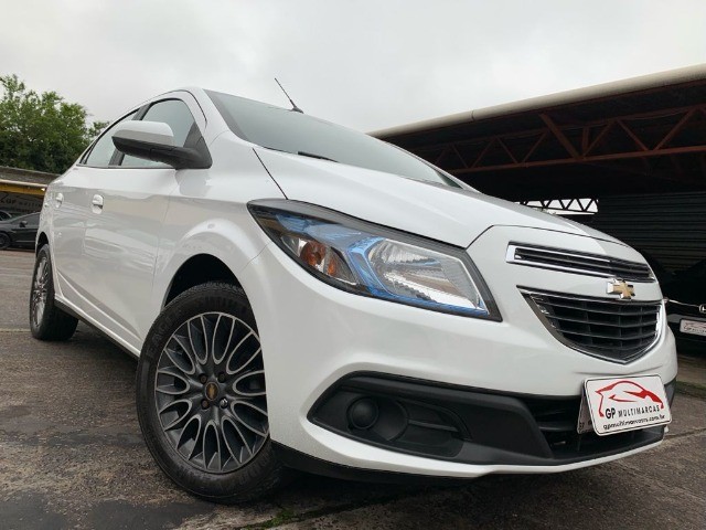 PRISMA LT 1.4 2015 AUTOMÁTICO