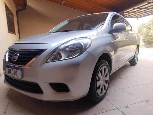 VENDO VERSA 2013 COMPLETO