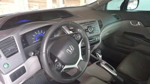 VENDO HONDA CIVIC TOP NÃO TRM NADA PARA FAZER. SÓ PEGAR E ANDAR