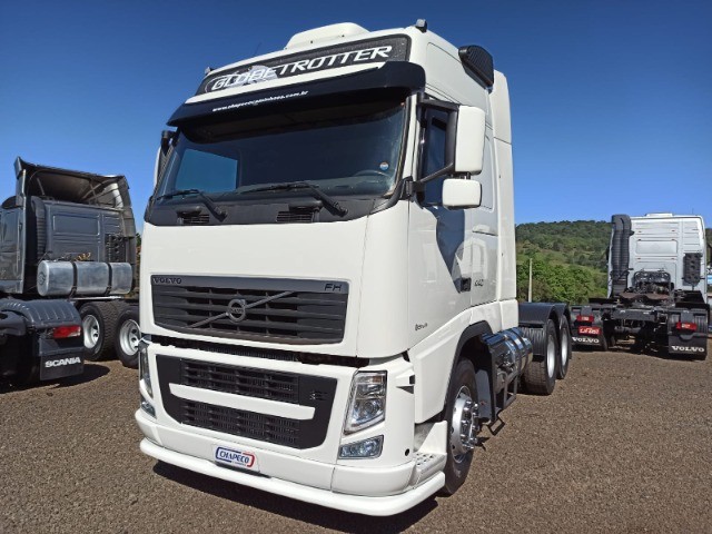 VOLCO FH 440 6X2 ANO 2011