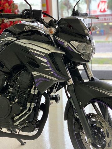 YAMAHA FAZER PANTERA NEGRA 2020