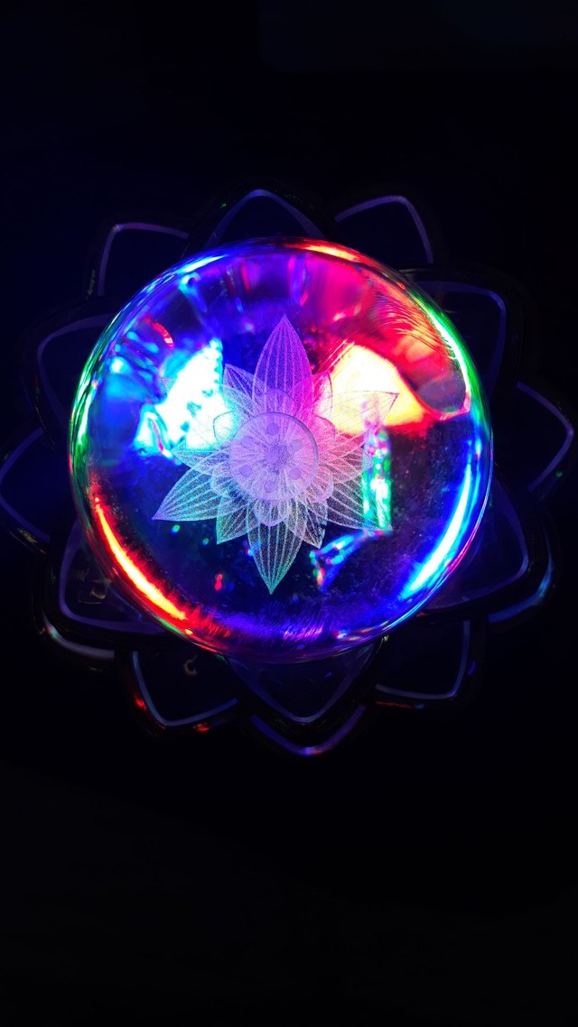 Luminária flor de lotus com cromoterapia (luzes) e mantras - Foto 5