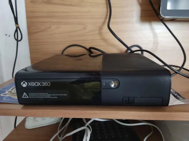 Console Xbox 360 Super Slim 250GB Desbloqueado (SEMINOVO) - Interactive  Gamestore