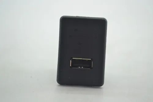 Tomada Entrada Energia Usb Nissan Altima 2013 Original