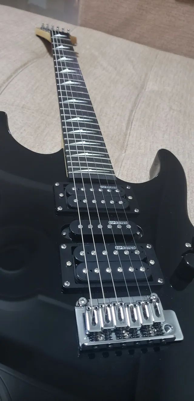 Guitarra ESP LTD MT-130 + Pedais + semicase + correia + cabo - Foto 2