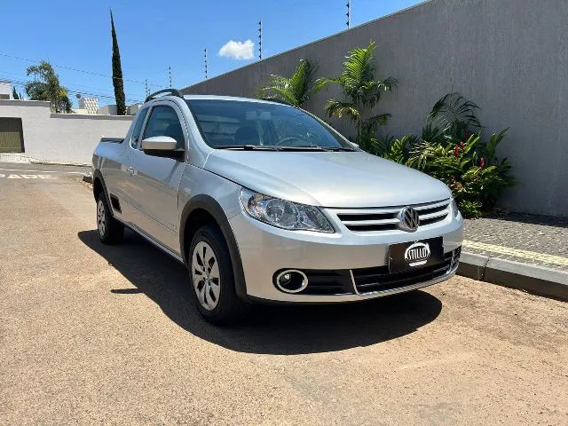 VW - Volkswagen Saveiro Cross 1.6 C.E. Branca 2012 - Corumbá