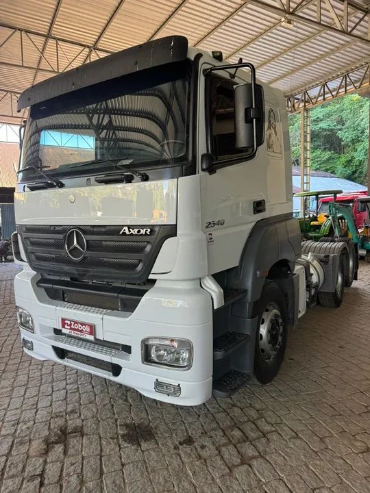 MB Axor 2540 6x2 2008 - Foto 2