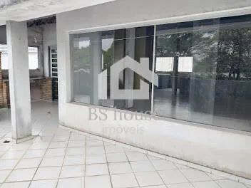 Sobrado 330m² com área gourmet, 03 dormitórios sendo 2 suítes e 02 vagas - Foto 3