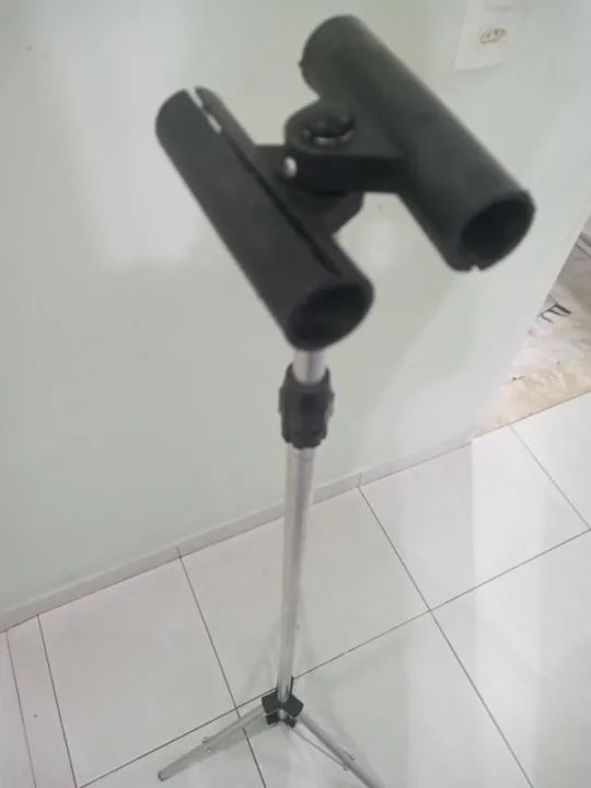 Suporte de alumínio para 2 microfone.