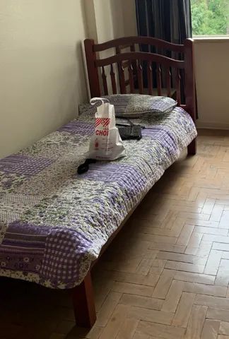 Cama De Solteiro de Madeira