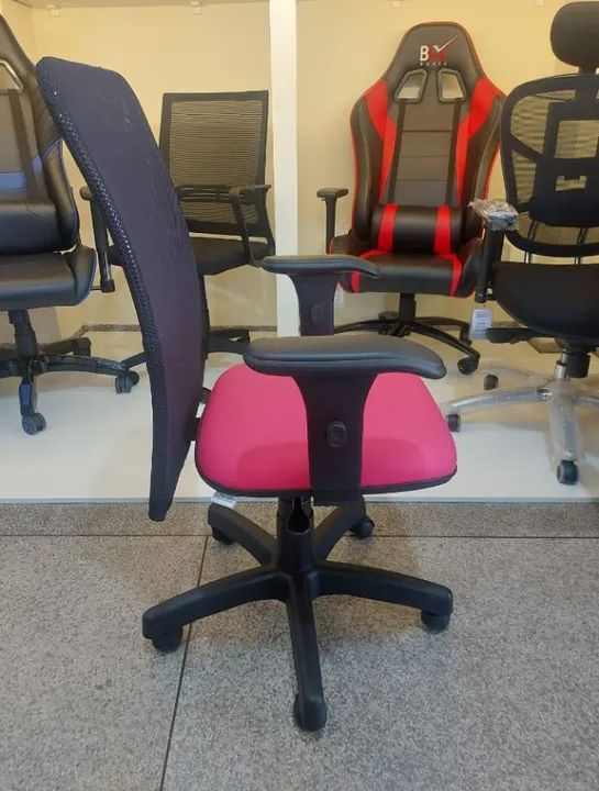 Cadeira Diretor com Encosto de Tela - Foto 3