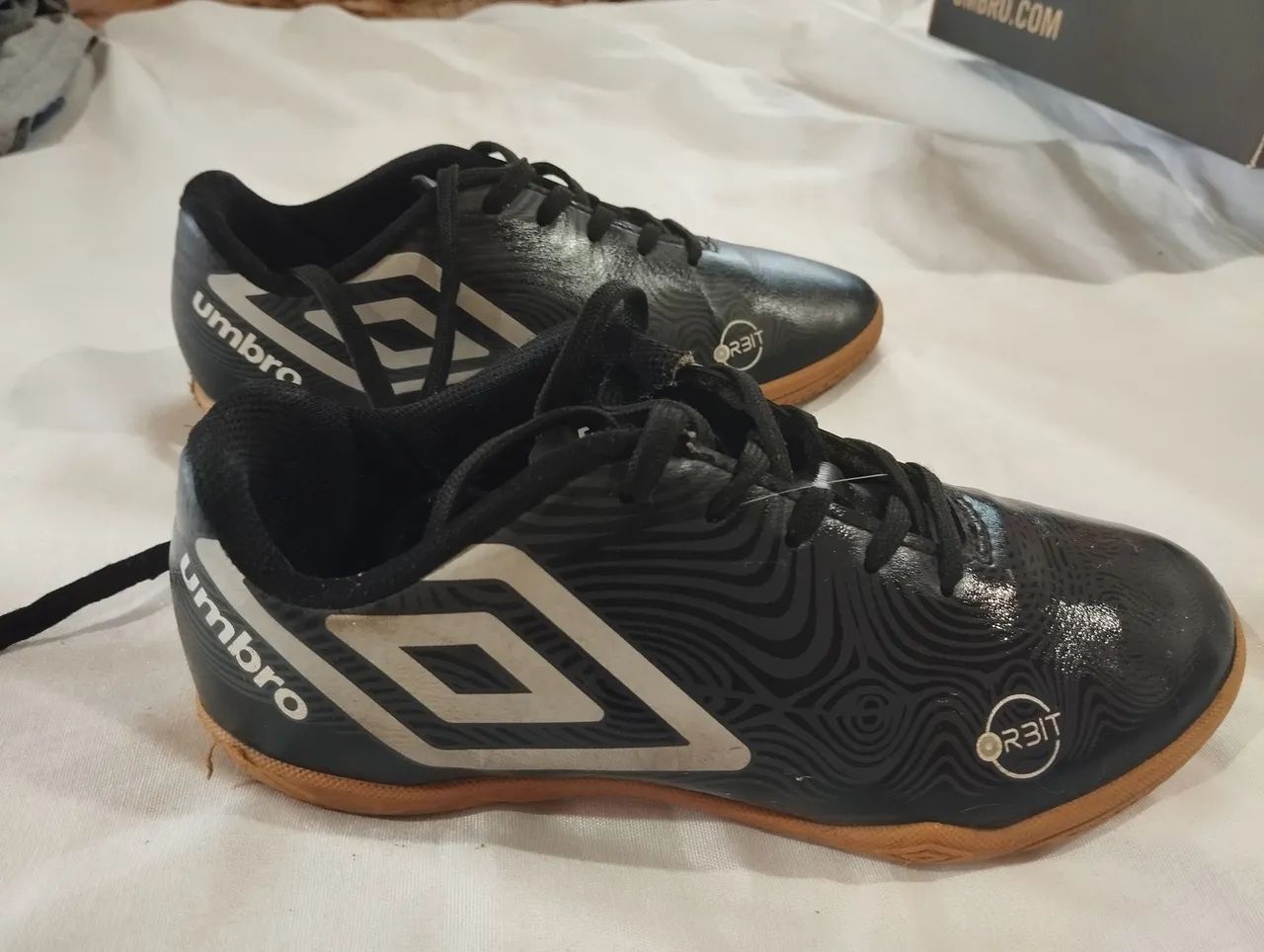 Chuteira Futsal Umbro tamanho 32