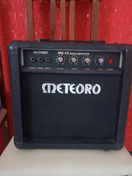 Amplificador Meteoro 15 W para contra baixo