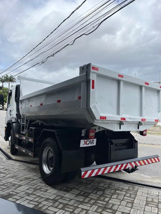 13.190 caçamba 6m3  - Foto 6